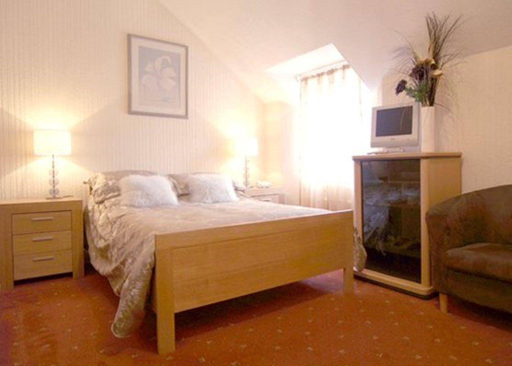 Smithaleigh Farm Rooms And Apartments Sparkwell Buitenkant foto